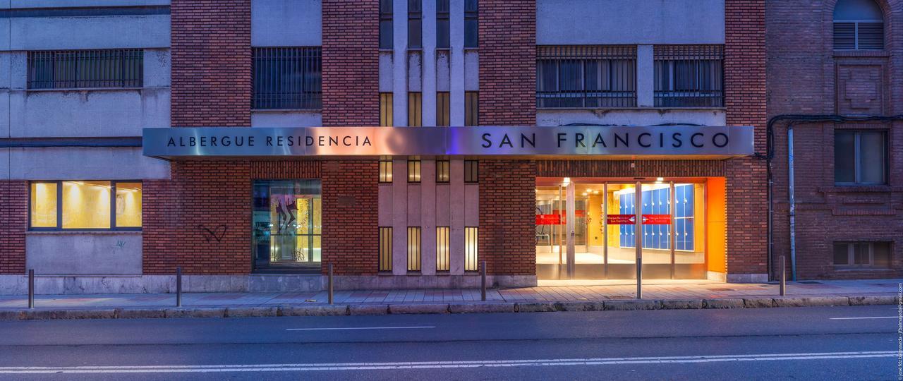 Albergue Peregrinos San Francisco De Asis Леон Экстерьер фото