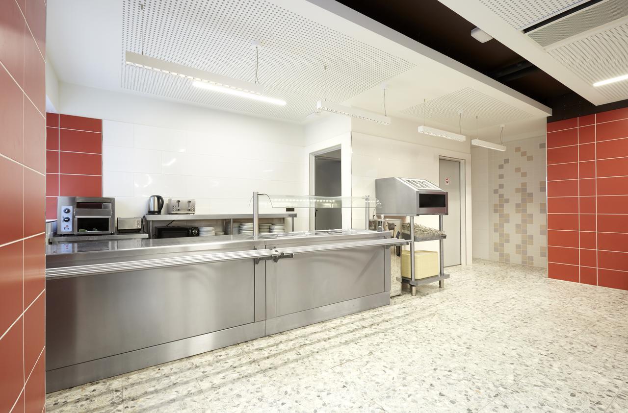 Albergue Peregrinos San Francisco De Asis Леон Экстерьер фото