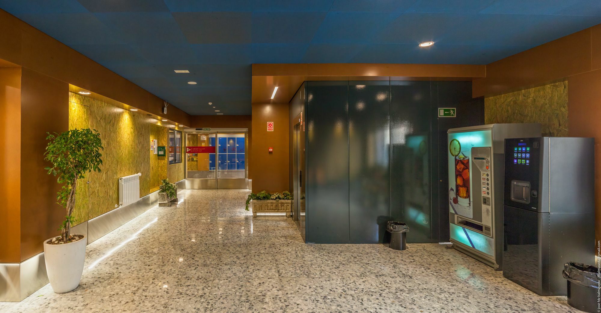 Albergue Peregrinos San Francisco De Asis Леон Экстерьер фото